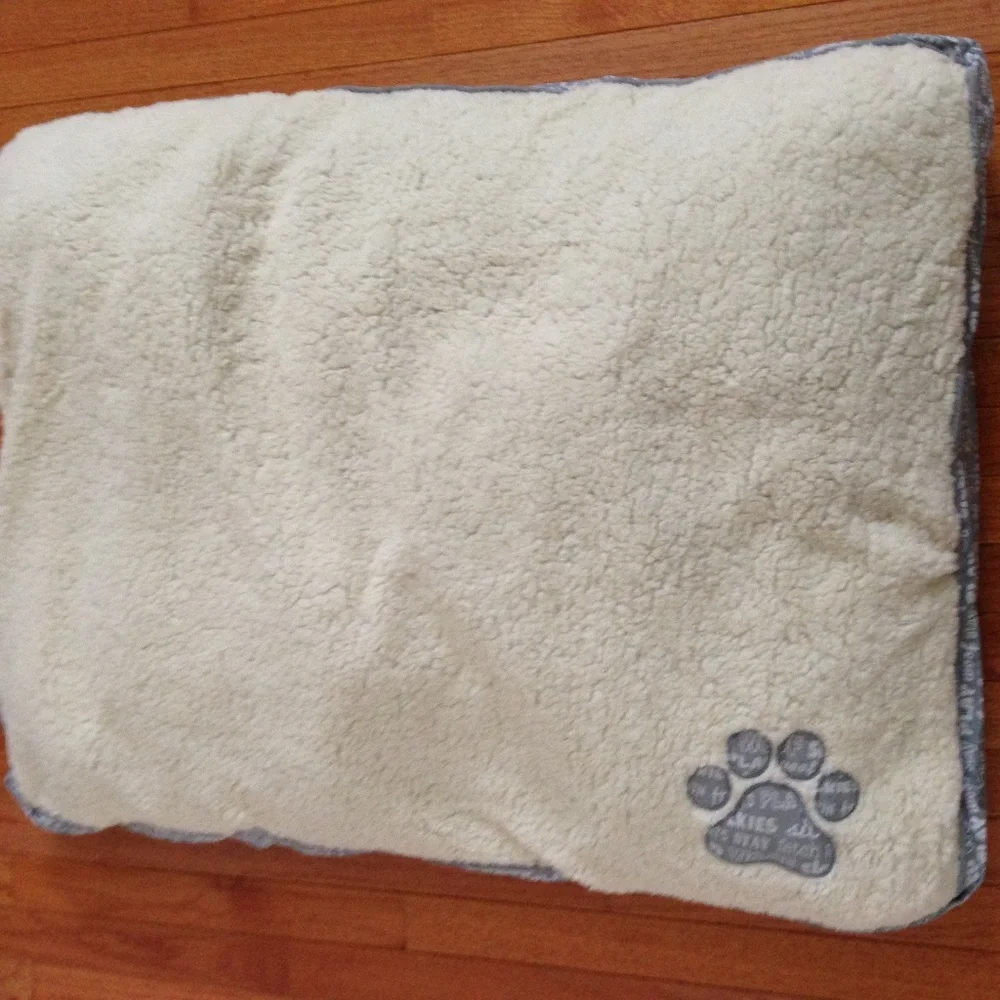 NEW Duck River Textile Bjorn Pet Bed